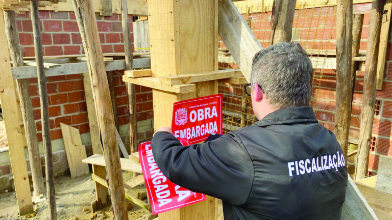 Operação combate obras em loteamento irregular