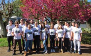 Os 18 jovens dos municípios de Gramado, Canela e São Francisco de Paula, da 1ª turma do curso de Empreendedorismo e Desenvolvimento para a Juventude Rural oferecido pela Emater/RS-Ascar no Centro de Formação de Agricultores de Nova Petrópolis (Cetanp) formaram-se nesta quarta-feira (13). Os pais dos alunos acompanharam o ato.