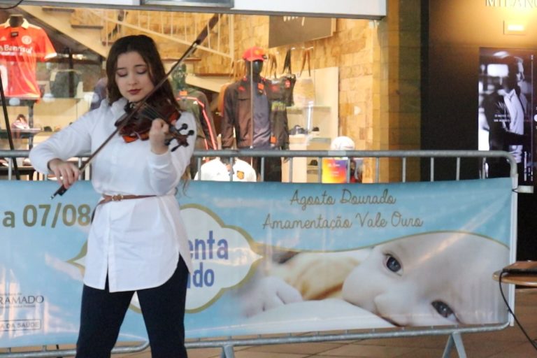 Amamenta Gramado: leite materno é fundamental