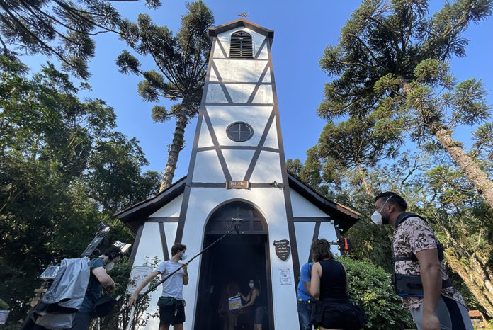 curta-metragem “O Caminho de Hans”. A primeira produção cinematográfica de ficção brasileira sobre cooperativismo as exibições iniciais oficiais nos próximos dias durante o Festival de Cinema de Gramado.