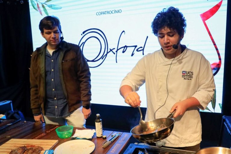 Martim Gil e Rafael Camatta ensinam receita no 14° Festival de Cultura e Gastronomia de Gramado