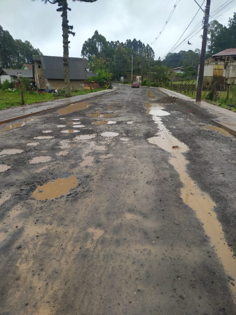 Asfaltamento da Adalberto Wortmann deve ser finalizado nesta semana