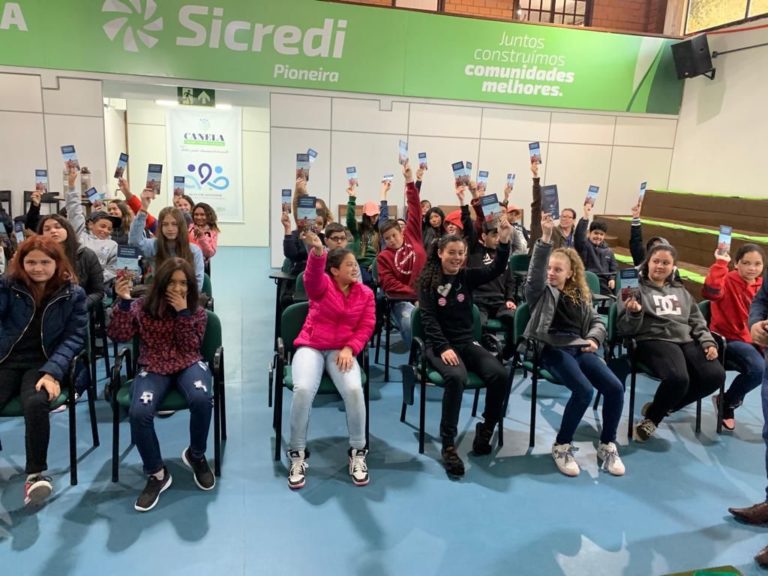 Estudantes recebem orientação sobre Educação Fiscal