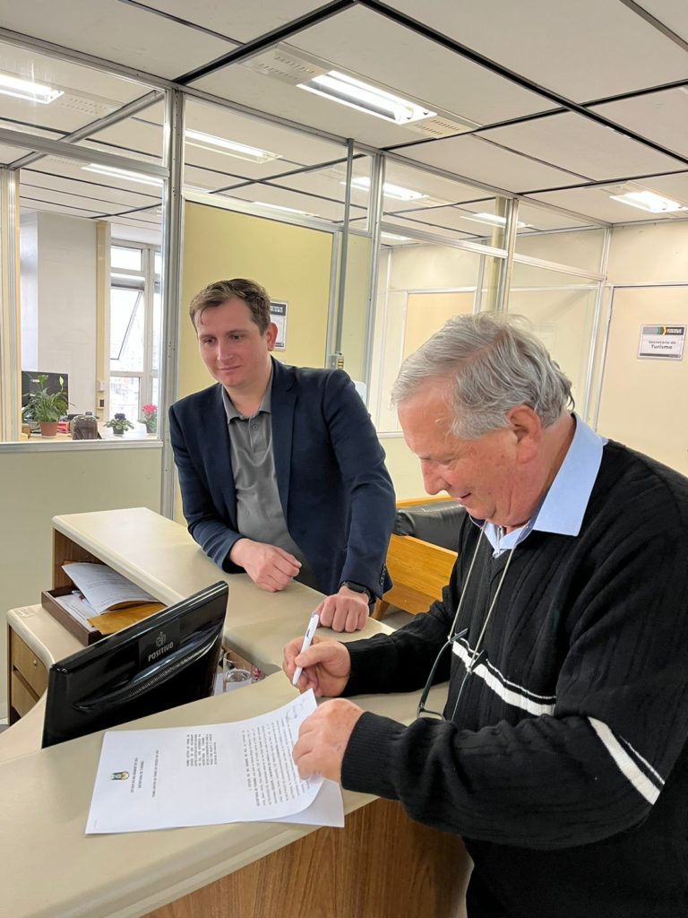 Assinado termo aditivo de cedência do Parque do Caracol