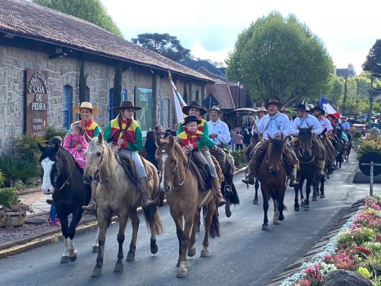 Celebrando a tradição no lombo do cavalo