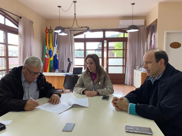 Projeto proporciona apadrinhar crianças e adolescentes em três modalidades