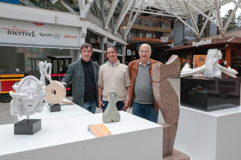 Estação Campos de Canella recebe exposição Figuras e Formas