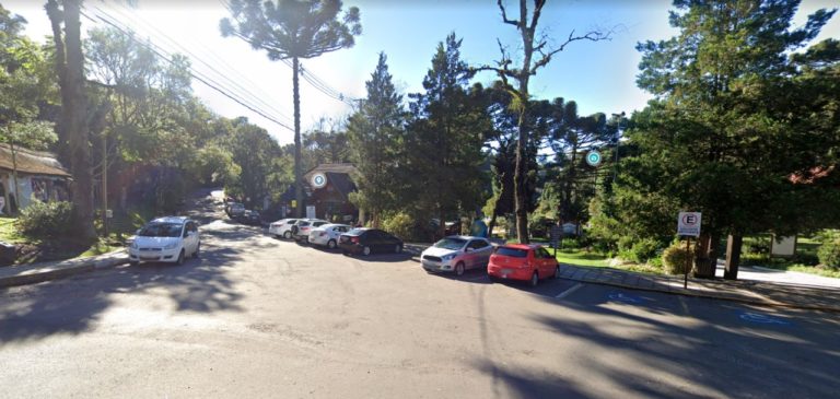 Secretaria de Trânsito testa ponto de embarque e desembarque para ônibus no Lago Negro