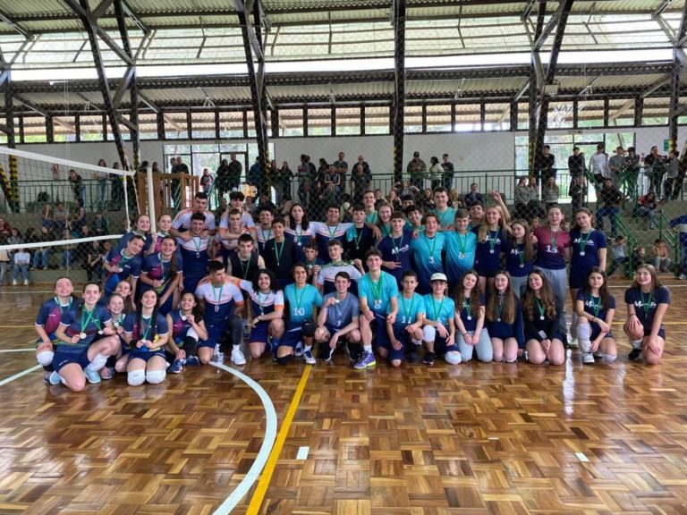 Festa na arquibancada e disputadas acirradas em quadra