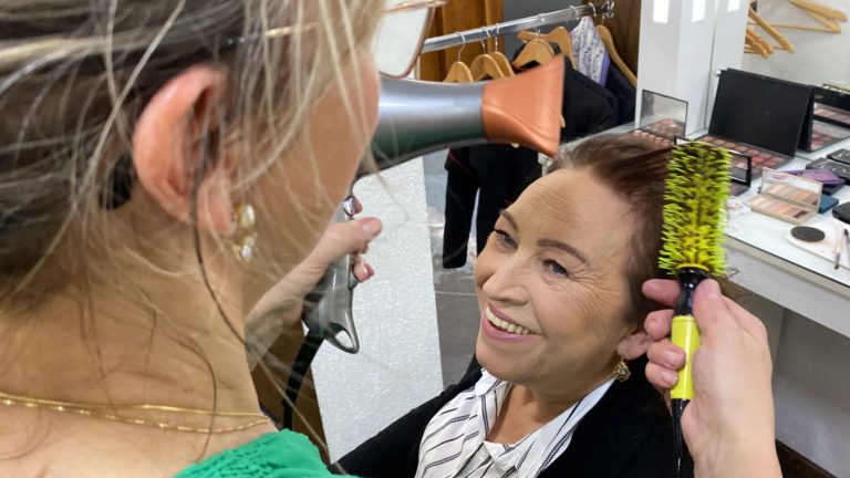 Programação especial alegra mulheres em tratamento contra o câncer de mama