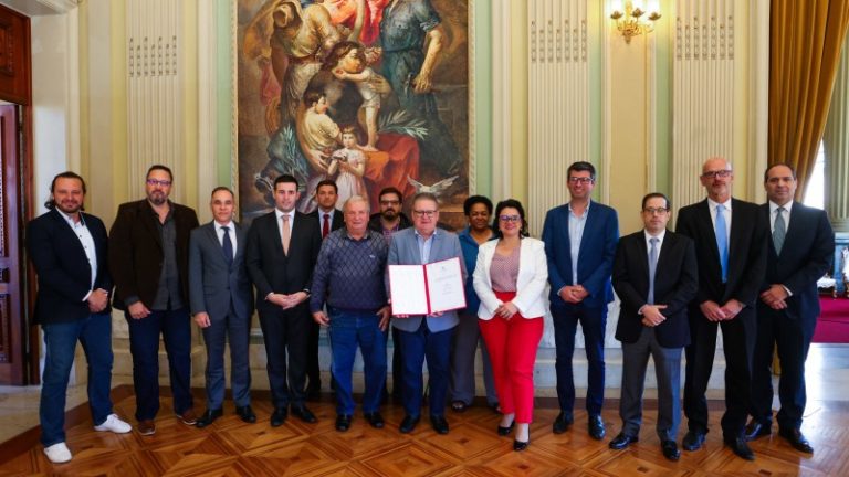 Contrato de concessão dos parques do Caracol e Tainhas é assinado