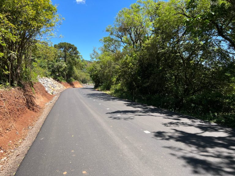 Está concluída a pavimentação de 3,3 quilômetros na Linha Carahá