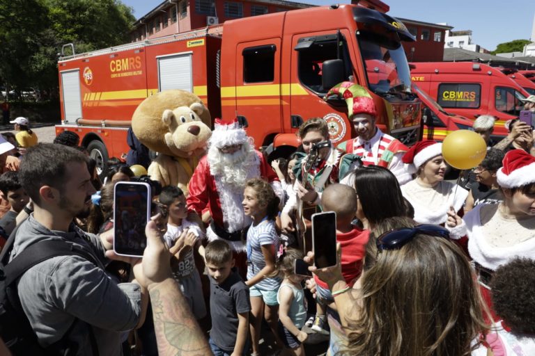 Natal Luz leva seu encanto para festa do Instituto do Câncer Infantil, em Porto Alegre