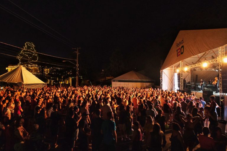 Festival 120 reuniu mais de 30 mil pessoas e proporcionou diversão para a comunidade