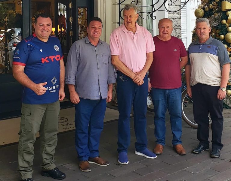 Luis Carlos Heinze esteve em Gramado para falar sobre recursos na área da Saúde