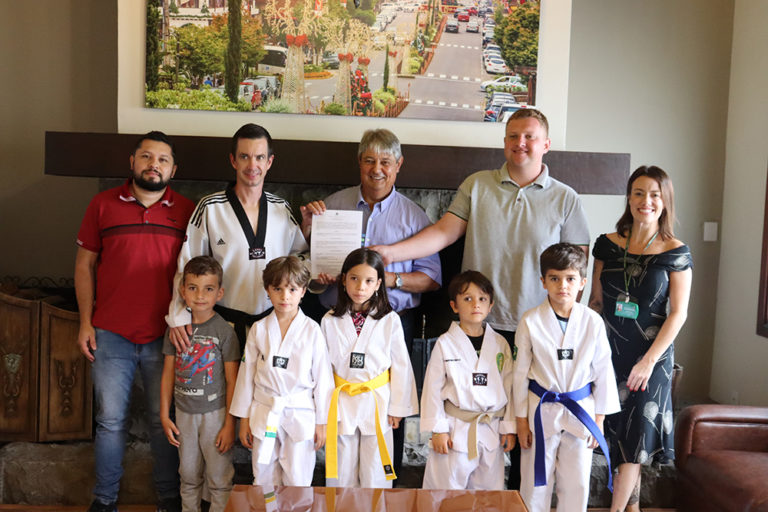 Projetos sociais esportivos recebem repasses financeiros