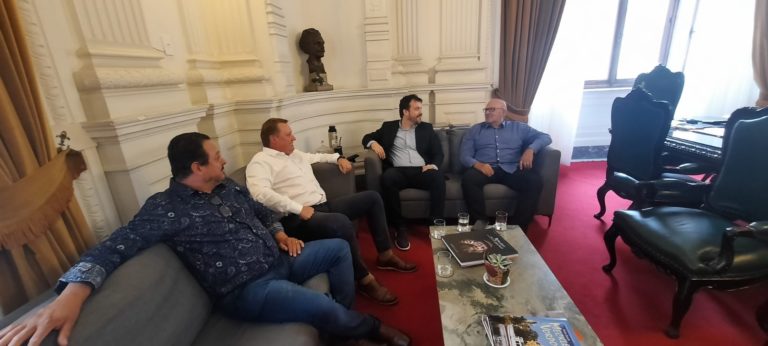 Secretários cobram celeridade na obra que levará água aos moradores do Caracol