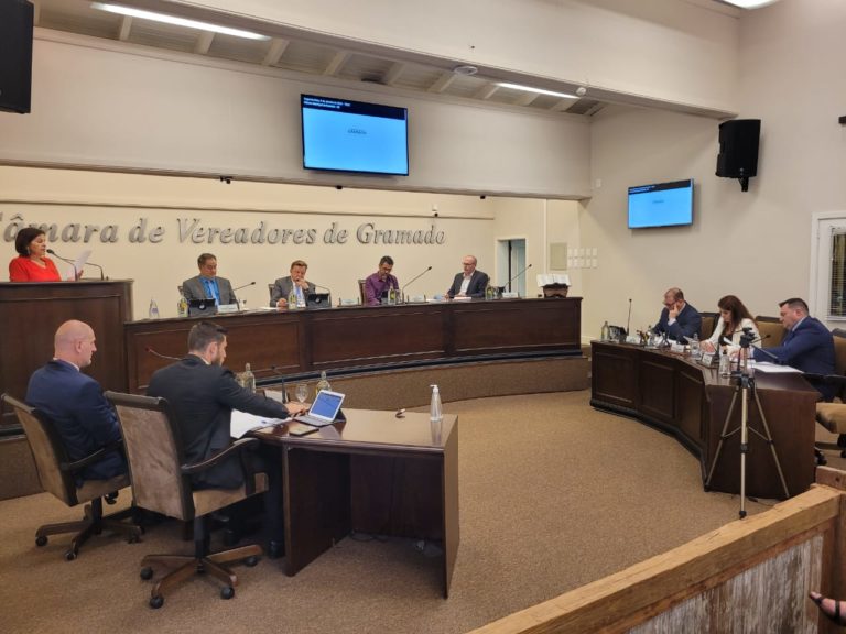 Tu sabia que tem vereador querendo entrar na justiça contra um colega da Câmara?