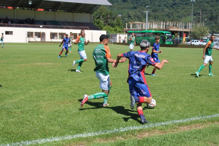 Vídeo: Gramadense é superado em teste visando a Copa do Brasil