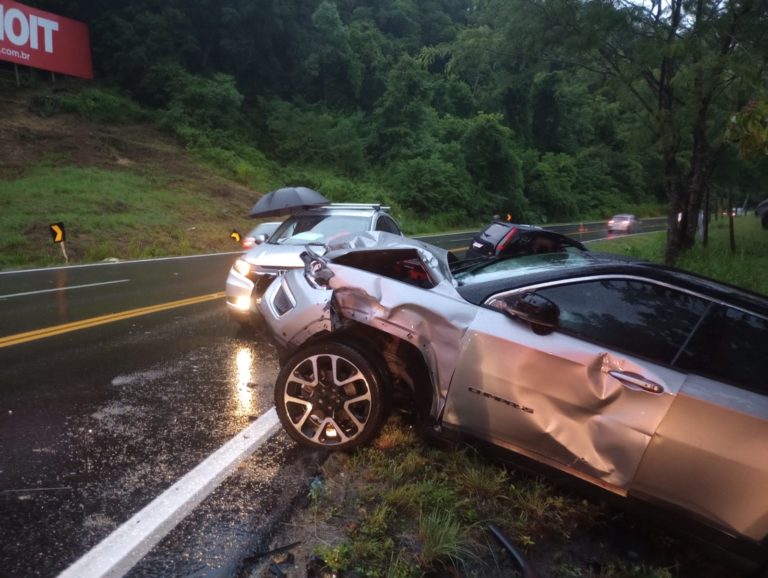 Imagens: Outro acidente na ERS-115 deixa 4 pessoas feridas