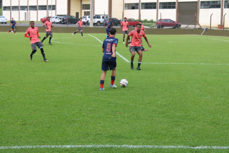 Em jogo movimentado, Gramadense empata com o Internacional