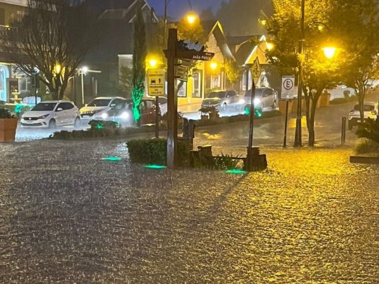 Temporal causou transtornos em Gramado