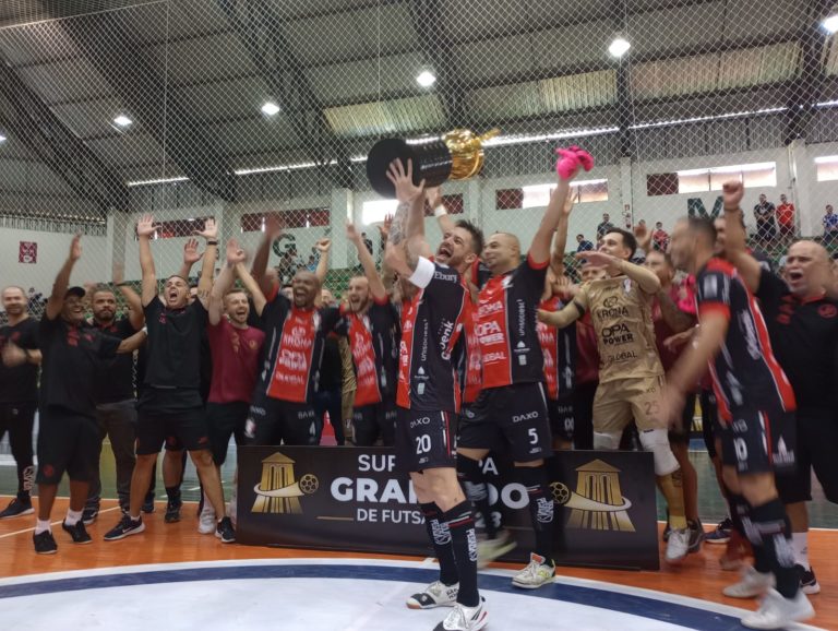 Na terra do chocolate, a taça é do ‘Coelho’