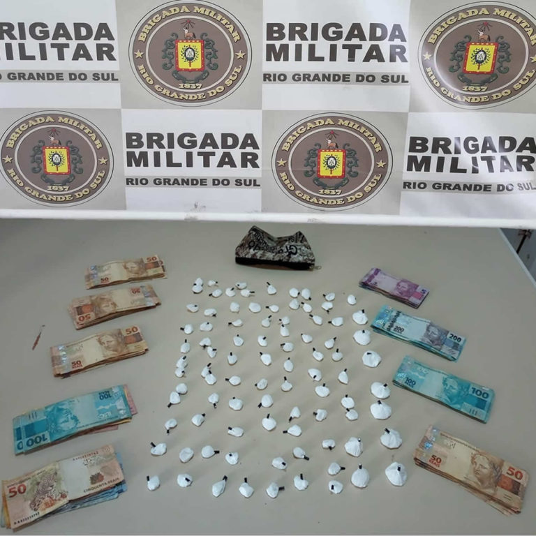 Homem é preso com 89 buchas de cocaína