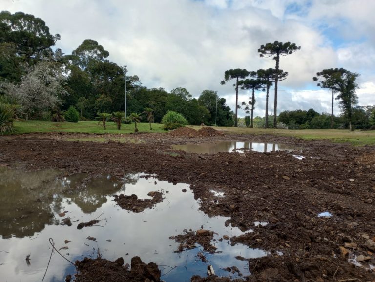 Nenhum crime ambiental foi identificado no aterramento do lago na Expogramado