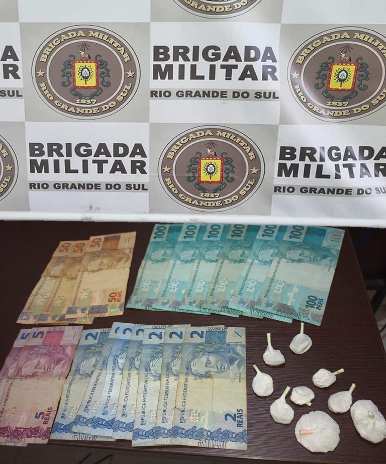 Dupla é presa fazendo entrega de drogas