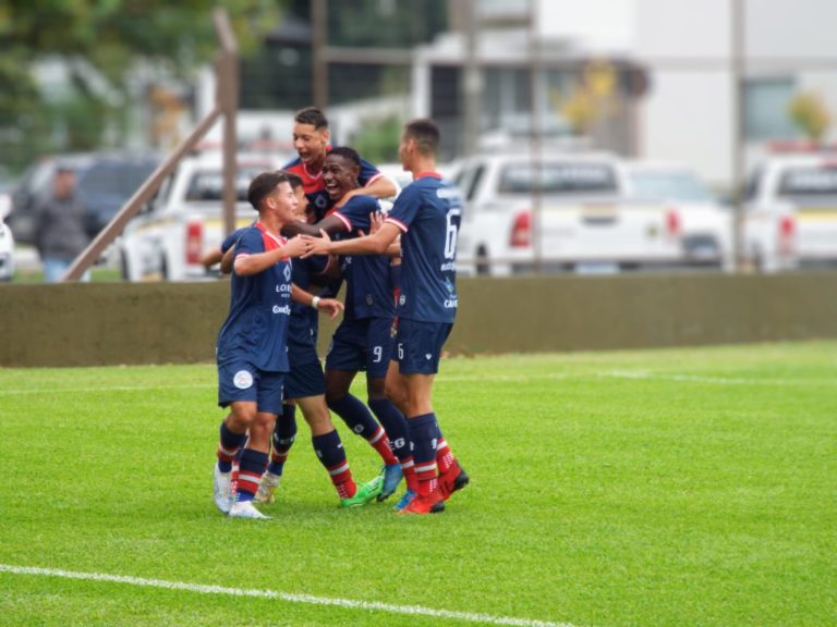 Brasil x Alemanha? Gramadense dá show e goleia a Apafut pelo Gauchão sub-17