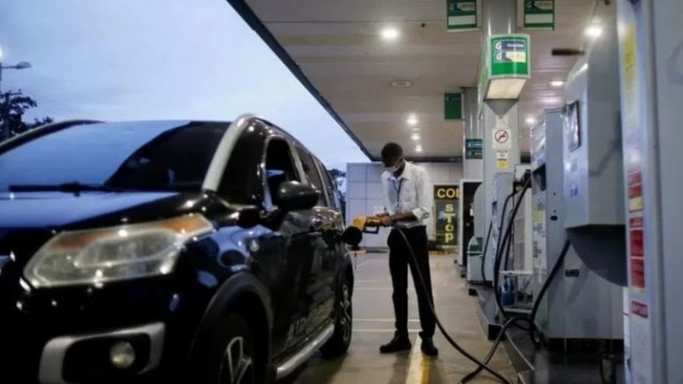Petrobrás anuncia redução no gás de cozinha, gasolina e diesel
