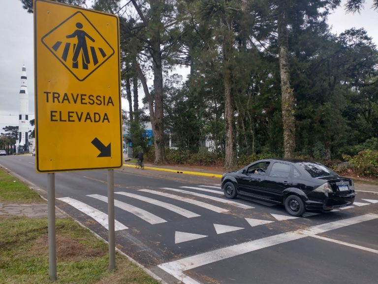 EGR conclui a construção de faixas elevadas na ERS-235 