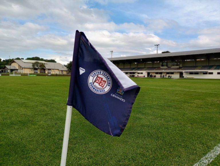 Gramadense vira diante do Esportivo e vence a terceira consecutiva