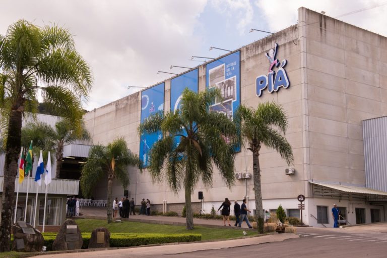 Cooperativa Piá anuncia fechamento de dois supermercados na região