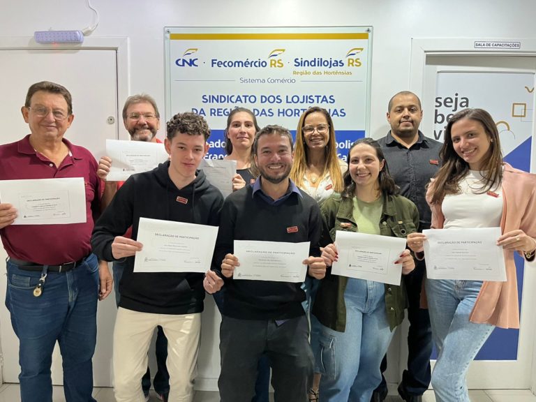 Colaboradores do Sindilojas Região das Hortênsias concluem a capacitação Gramado Inesquecível