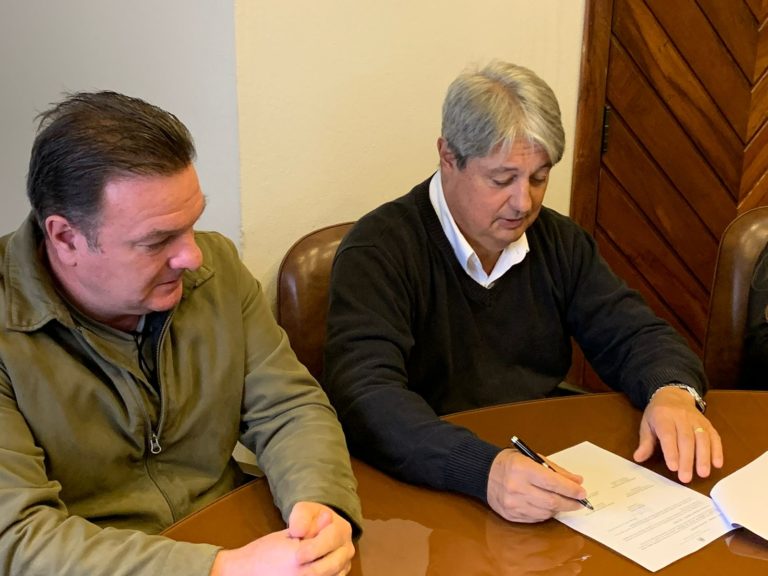 Assinado contrato para construção de nova Unidade de Saúde no bairro Carniel