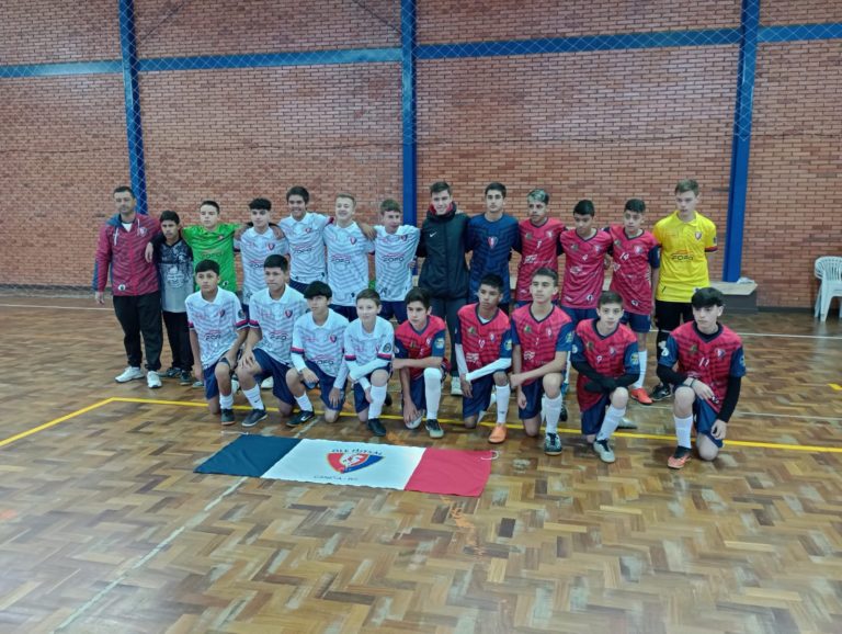 Oito equipes iniciam a disputa do Futsal Sub-15