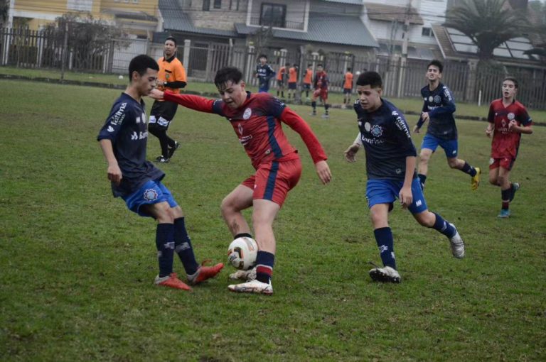 Vitória e derrota contra o Caxias pela Liga Serrana