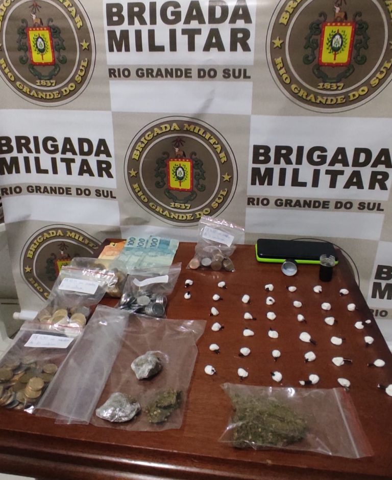 Homem tenta fugir de barreira policial e acaba preso por tráfico de drogas
