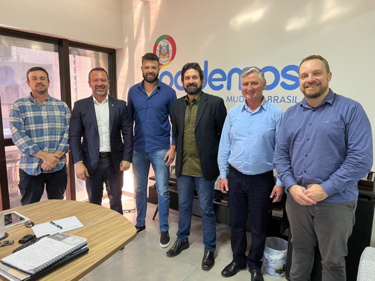 Claudinho Casagrande e Nilton Germano se filiam ao Podemos de Canela