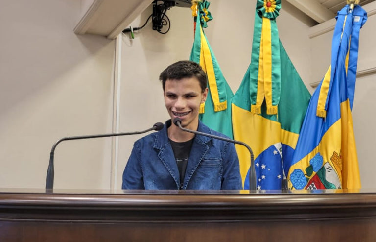 Emprego para pessoas com deficiência é relatada na Tribuna do Povo