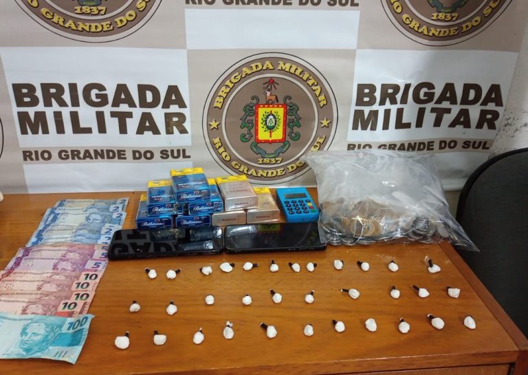 Traficante é preso com mais de 30 porções de cocaína no bairro Moura