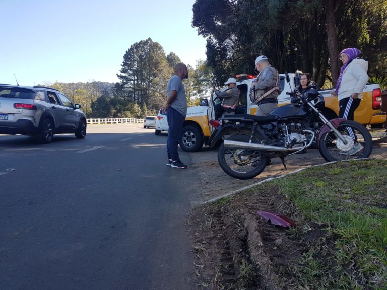 Acidente deixa duas pessoas feridas na ERS-115 em Gramado