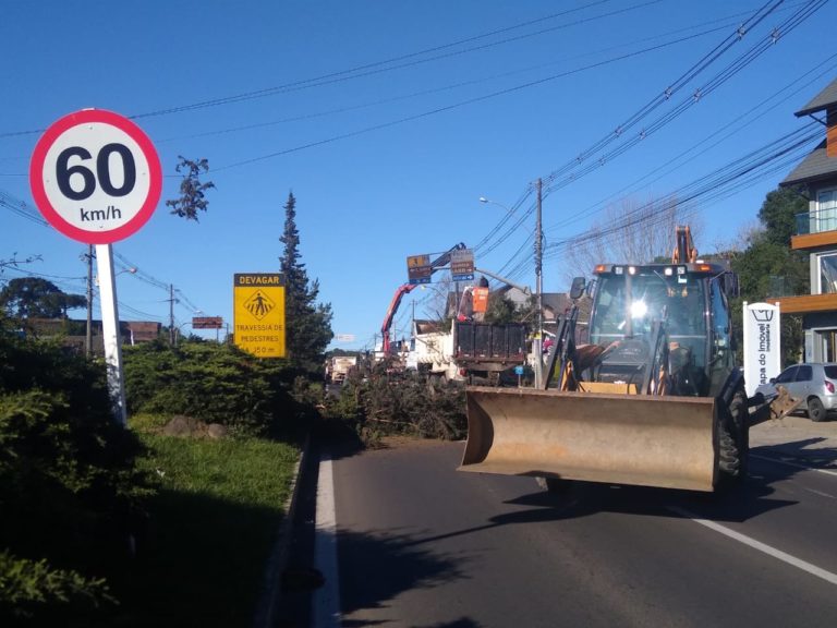 Obras na ERS-235 causam lentidão no trânsito entre Gramado e Canela