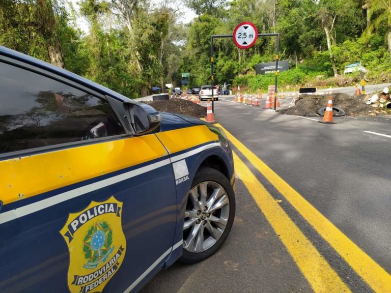 Bloqueio total Br-116 Km 181