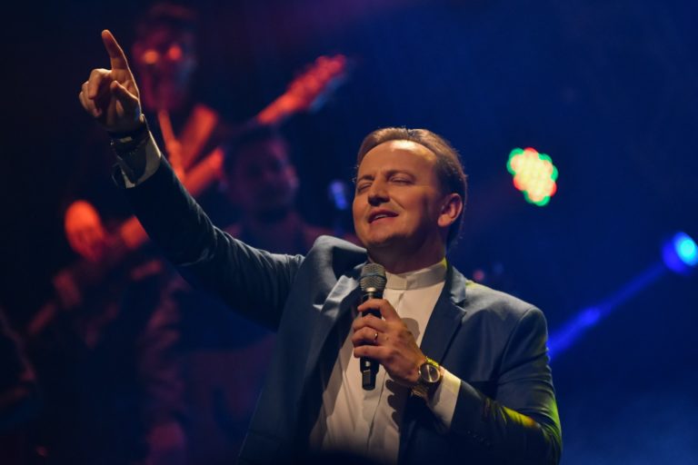 Padre Ezequiel Dal Pozzo é a nova atração no Natal Luz de Gramado