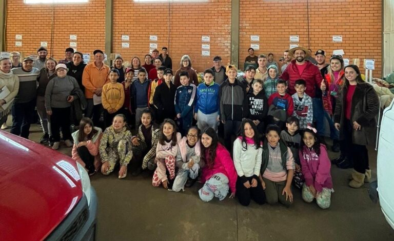 Alunos da rede municipal visitam a Central de Distribuição da Merenda Escolar