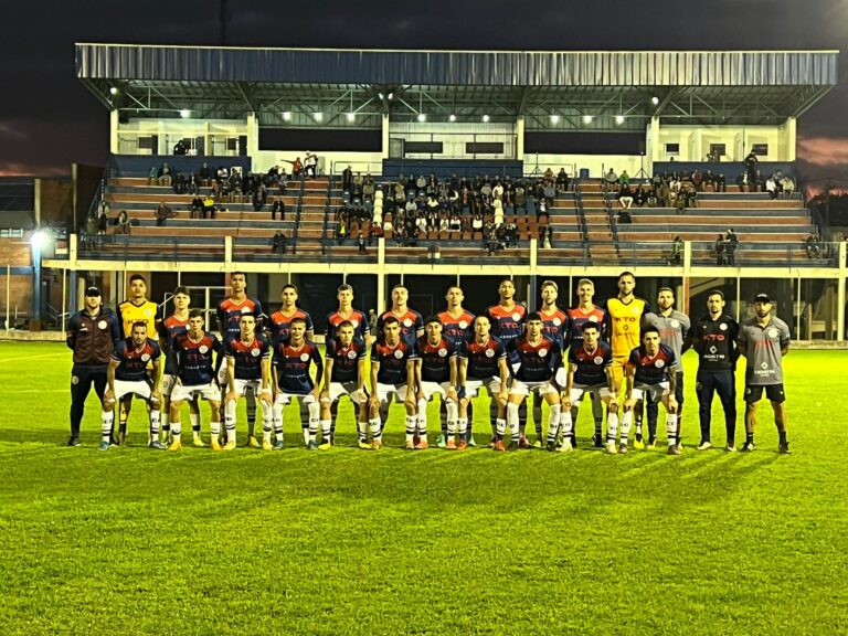 Gramadense empata nos acréscimos e mantém liderança