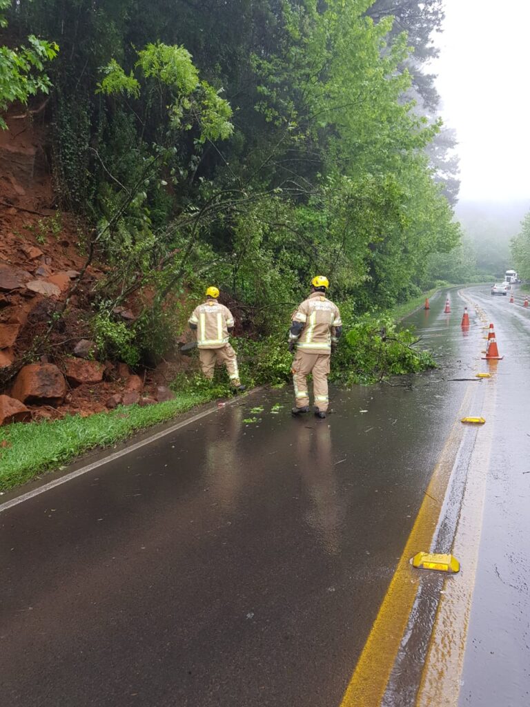 Trânsito na ERS-115 é liberado